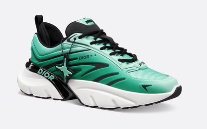 B44 Sneakers